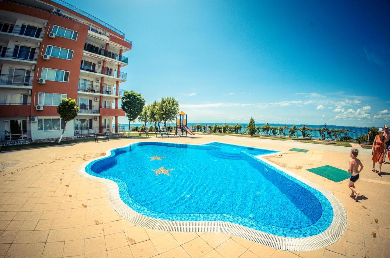 Grand Resort - Imperial Crown Fort Club - Prestige Apartments Елените Екстериор снимка