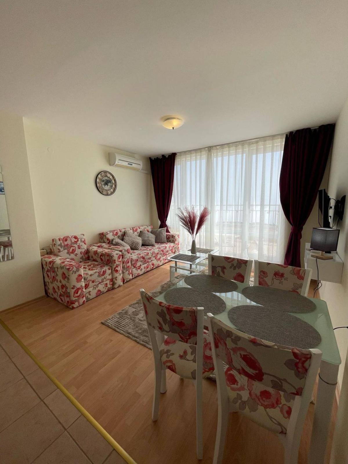Grand Resort - Imperial Crown Fort Club - Prestige Apartments Елените Стая снимка