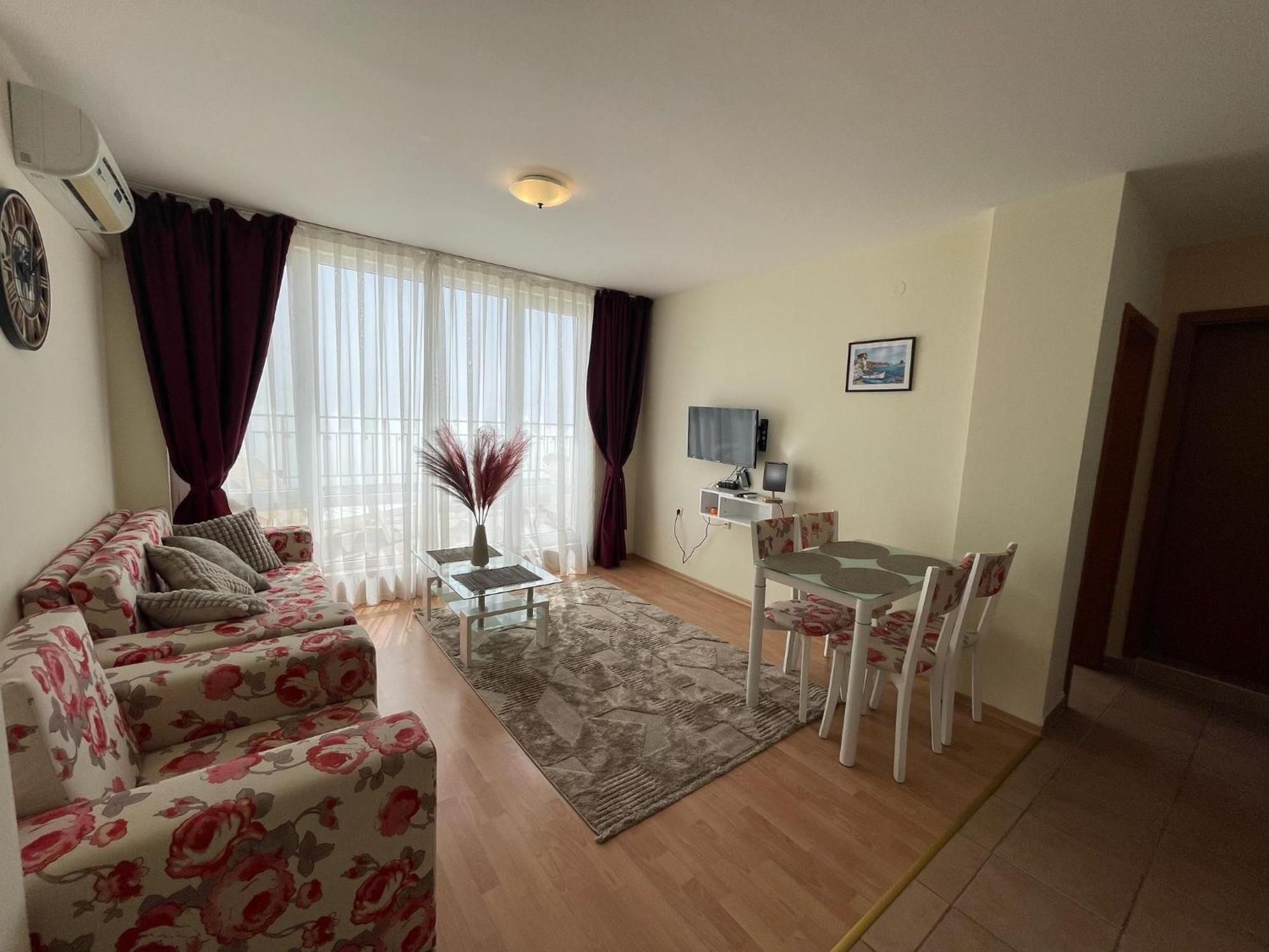 Grand Resort - Imperial Crown Fort Club - Prestige Apartments Елените Стая снимка